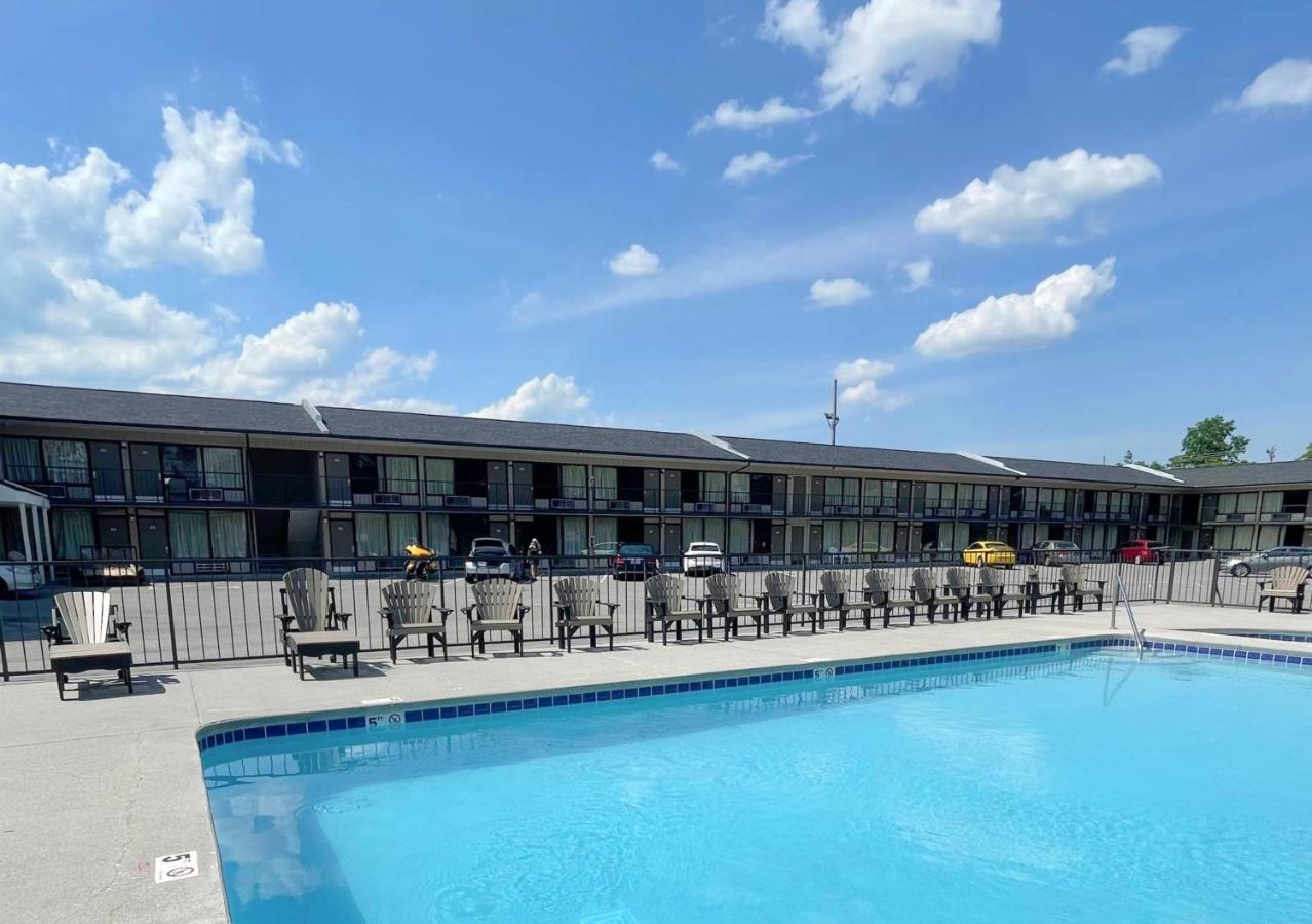 Travelodge By Wyndham Pigeon Forge Dollywood Lane Exterior photo